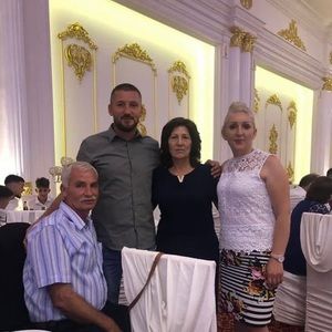 Meet your Posher, Lola